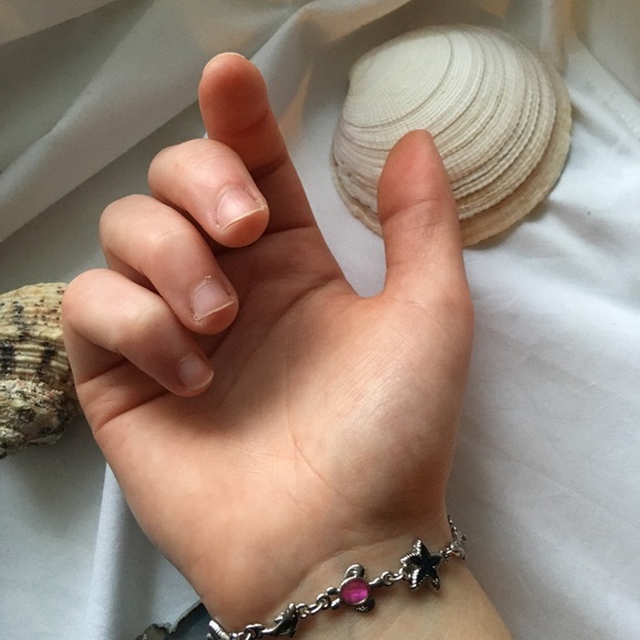 2 bracelets - Picture 4 of 5